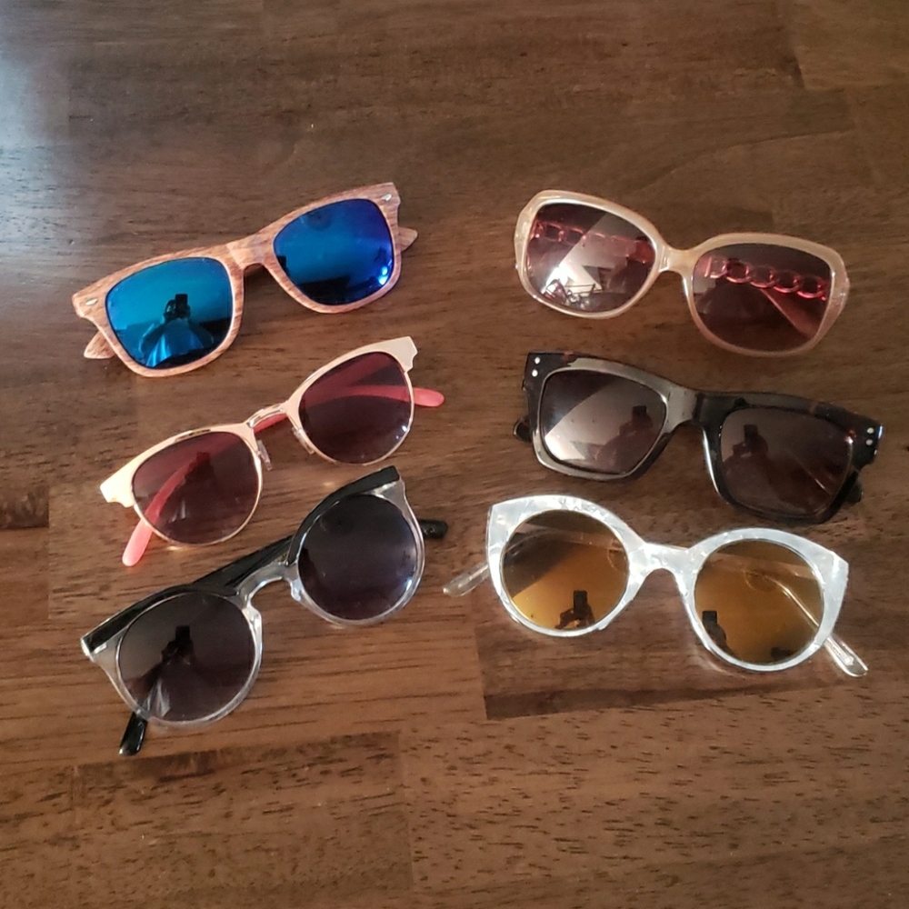 Sunglasses deal. Free pair with bundle over 75$!!